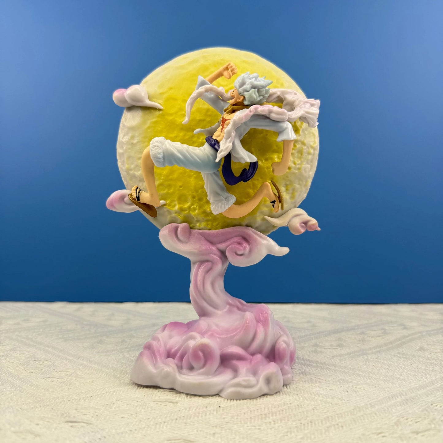 One Piece: Gear 5 'Moonlight Nika' Luffy – 16cm Glow-Base Action Figure"